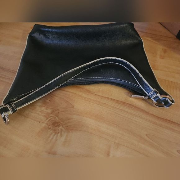 Small Black Purse - Picture 3 of 4